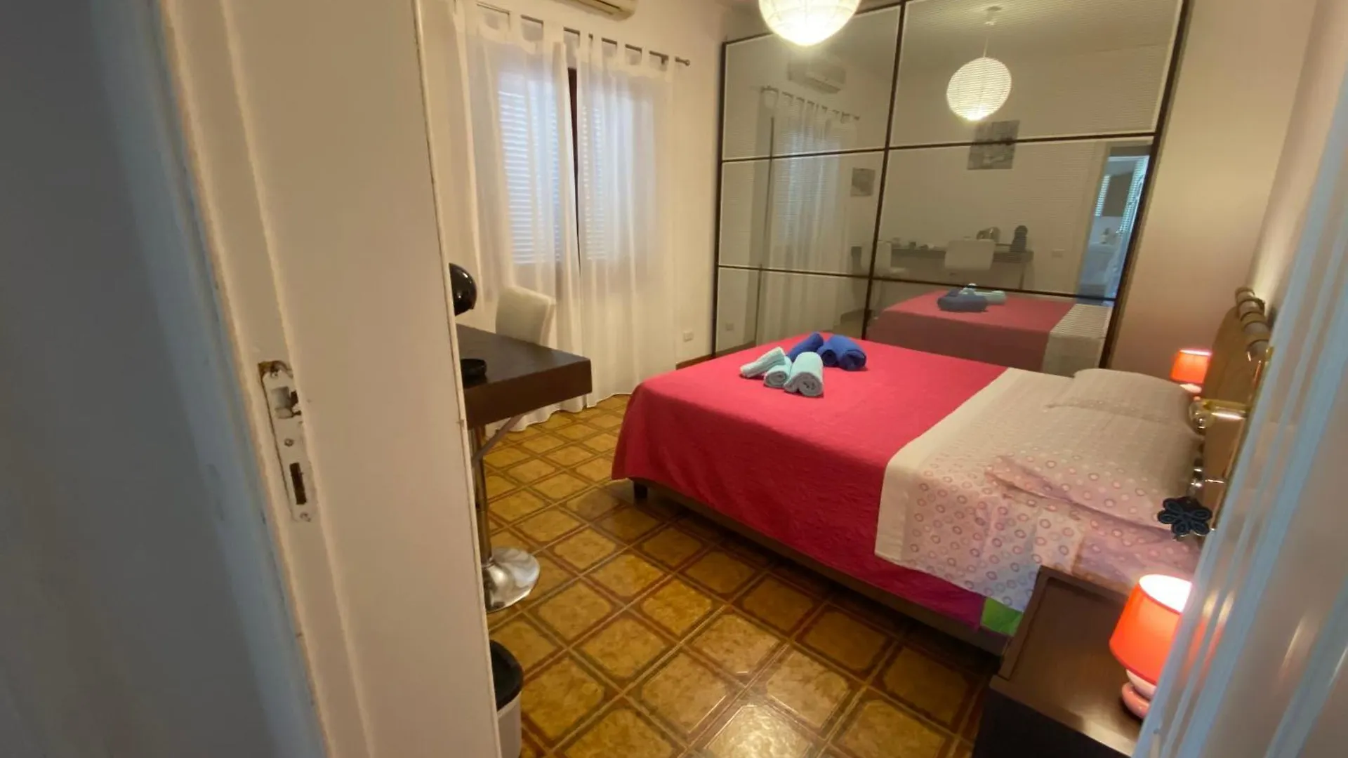 Homestay A Casa Da Mari Stanza Privata Bagno Condiviso Apartment Olbia